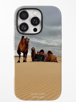 iPhone 16 Pro Max Cover - Bactrian Camels